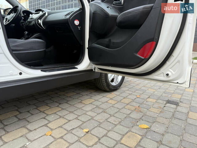 Білий Хендай іх35, об'ємом двигуна 2 л та пробігом 180 тис. км за 16300 $, фото 59 на Automoto.ua