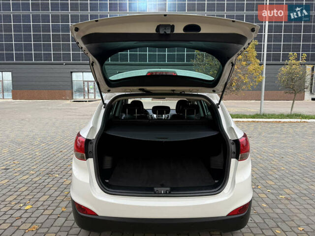 Білий Хендай іх35, об'ємом двигуна 2 л та пробігом 180 тис. км за 16300 $, фото 47 на Automoto.ua