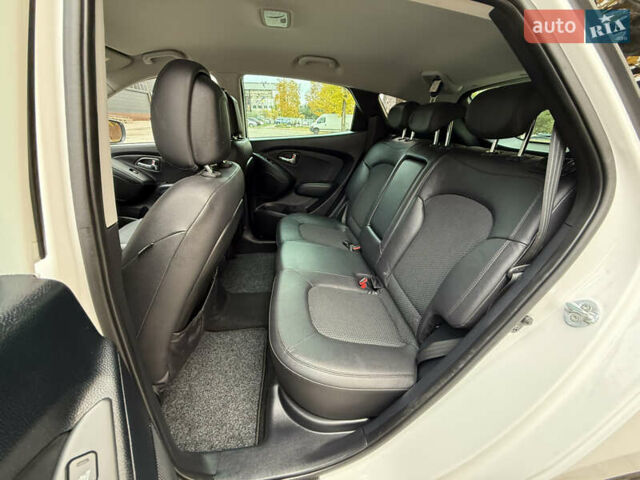 Білий Хендай іх35, об'ємом двигуна 2 л та пробігом 180 тис. км за 16300 $, фото 83 на Automoto.ua