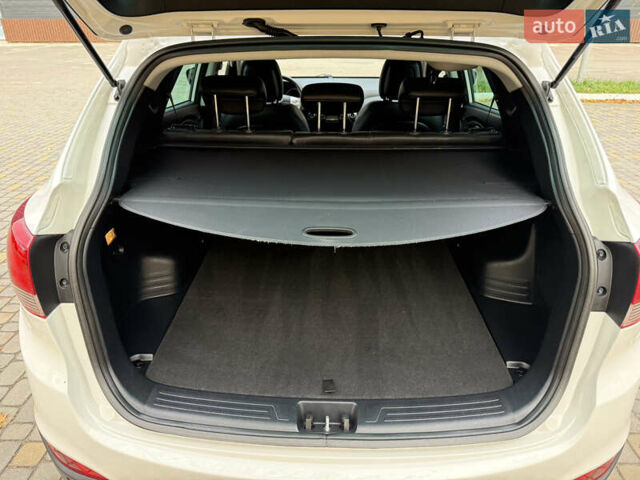 Білий Хендай іх35, об'ємом двигуна 2 л та пробігом 180 тис. км за 16300 $, фото 51 на Automoto.ua