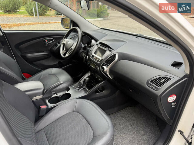 Білий Хендай іх35, об'ємом двигуна 2 л та пробігом 180 тис. км за 16300 $, фото 65 на Automoto.ua