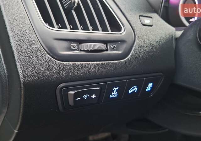 Білий Хендай іх35, об'ємом двигуна 2 л та пробігом 208 тис. км за 13999 $, фото 23 на Automoto.ua