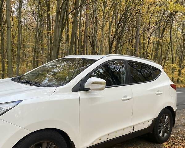 Хендай их35 2013 в Львове на Automoto.ua Белый Хендай их35, объемом двигателя 2 л и пробегом 297 тыс. км за 10800 $, фото 5 на Automoto.ua
