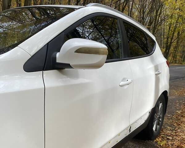 Хендай их35 2013 в Львове на Automoto.ua Белый Хендай их35, объемом двигателя 2 л и пробегом 297 тыс. км за 10800 $, фото 12 на Automoto.ua