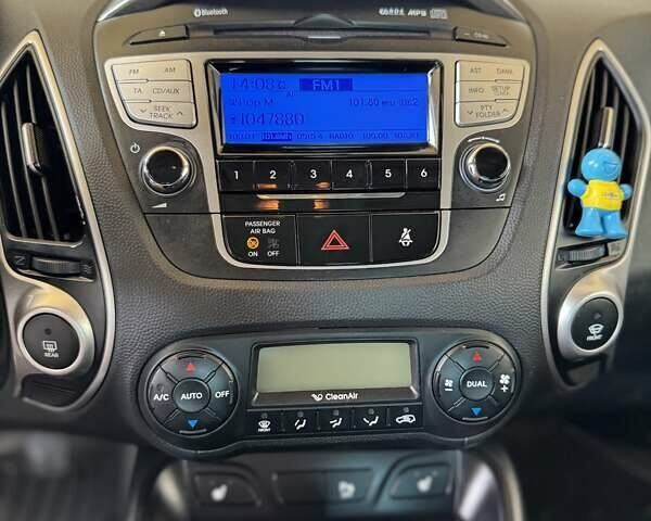 Білий Хендай іх35, об'ємом двигуна 1.7 л та пробігом 205 тис. км за 12500 $, фото 24 на Automoto.ua