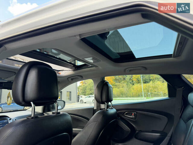 Белый Хендай их35, объемом двигателя 2 л и пробегом 182 тыс. км за 16699 $, фото 34 на Automoto.ua