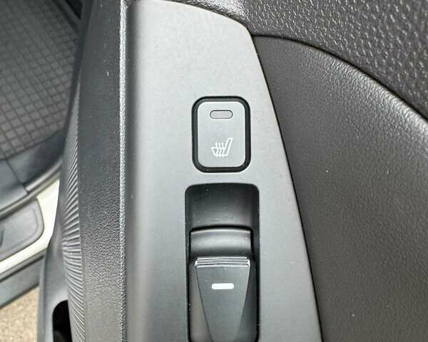 Білий Хендай іх35, об'ємом двигуна 2 л та пробігом 108 тис. км за 15888 $, фото 35 на Automoto.ua