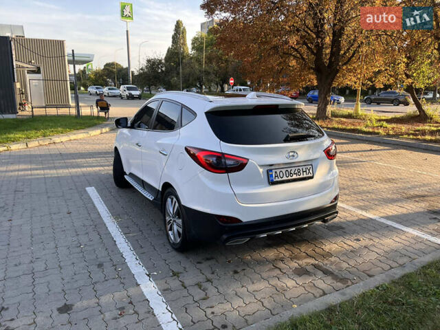 Белый Хендай их35, объемом двигателя 2 л и пробегом 123 тыс. км за 15800 $, фото 6 на Automoto.ua