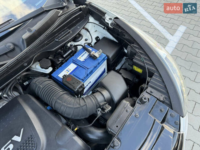 Белый Хендай их35, объемом двигателя 2 л и пробегом 182 тыс. км за 16699 $, фото 51 на Automoto.ua