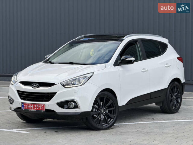 Белый Хендай их35, объемом двигателя 2 л и пробегом 182 тыс. км за 16699 $, фото 2 на Automoto.ua