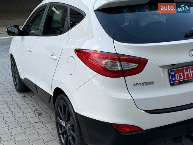 Белый Хендай их35, объемом двигателя 2 л и пробегом 182 тыс. км за 16699 $, фото 66 на Automoto.ua