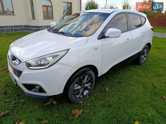 Білий Хендай іх35, об'ємом двигуна 1.69 л та пробігом 161 тис. км за 14200 $, фото 8 на Automoto.ua