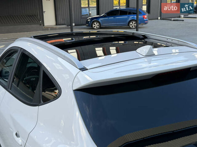 Белый Хендай их35, объемом двигателя 2 л и пробегом 182 тыс. км за 16699 $, фото 67 на Automoto.ua