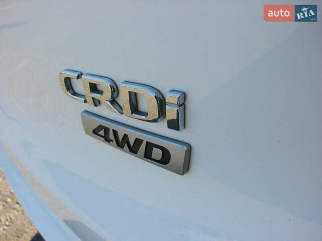 Белый Хендай их35, объемом двигателя 2 л и пробегом 128 тыс. км за 15500 $, фото 9 на Automoto.ua