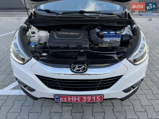 Белый Хендай их35, объемом двигателя 2 л и пробегом 182 тыс. км за 16699 $, фото 48 на Automoto.ua