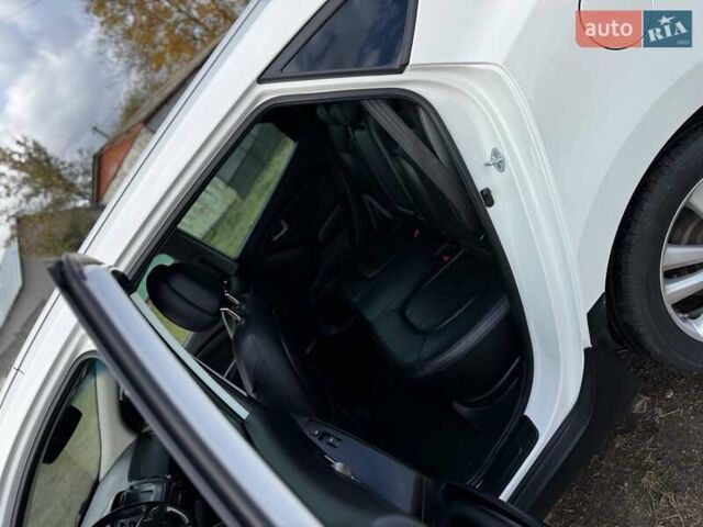 Белый Хендай их35, объемом двигателя 2 л и пробегом 209 тыс. км за 16000 $, фото 10 на Automoto.ua