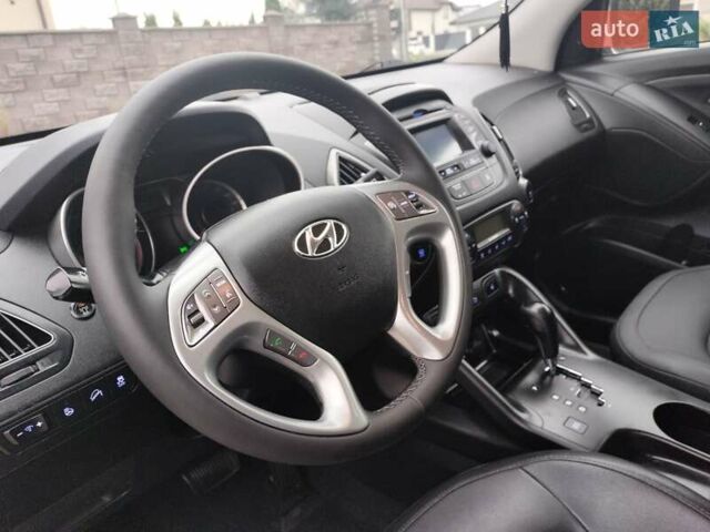 Белый Хендай их35, объемом двигателя 2 л и пробегом 234 тыс. км за 14950 $, фото 45 на Automoto.ua