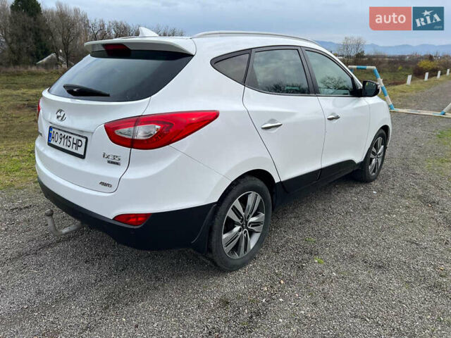 Білий Хендай іх35, об'ємом двигуна 2 л та пробігом 236 тис. км за 16000 $, фото 5 на Automoto.ua