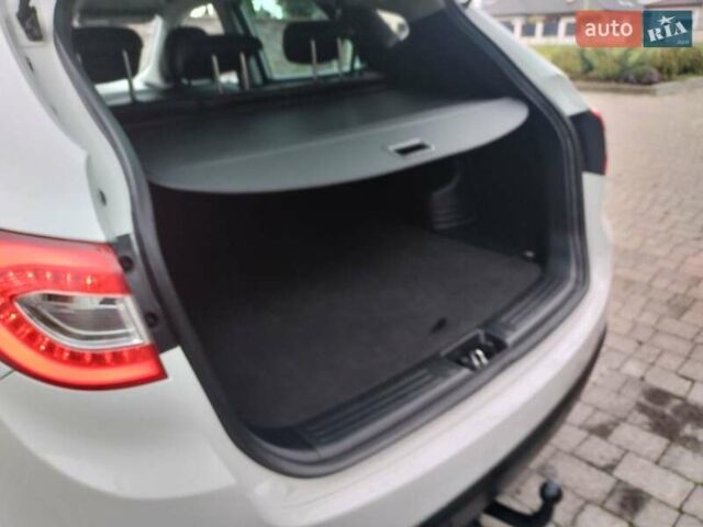 Белый Хендай их35, объемом двигателя 2 л и пробегом 234 тыс. км за 14950 $, фото 71 на Automoto.ua