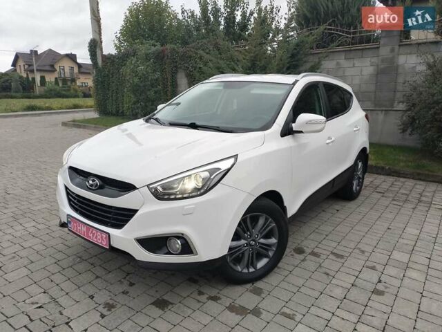 Белый Хендай их35, объемом двигателя 2 л и пробегом 234 тыс. км за 14950 $, фото 3 на Automoto.ua