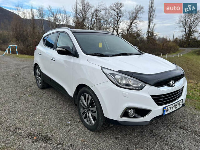 Білий Хендай іх35, об'ємом двигуна 2 л та пробігом 236 тис. км за 16000 $, фото 2 на Automoto.ua