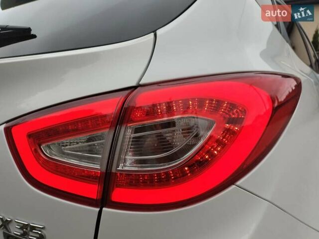 Белый Хендай их35, объемом двигателя 2 л и пробегом 234 тыс. км за 14950 $, фото 39 на Automoto.ua