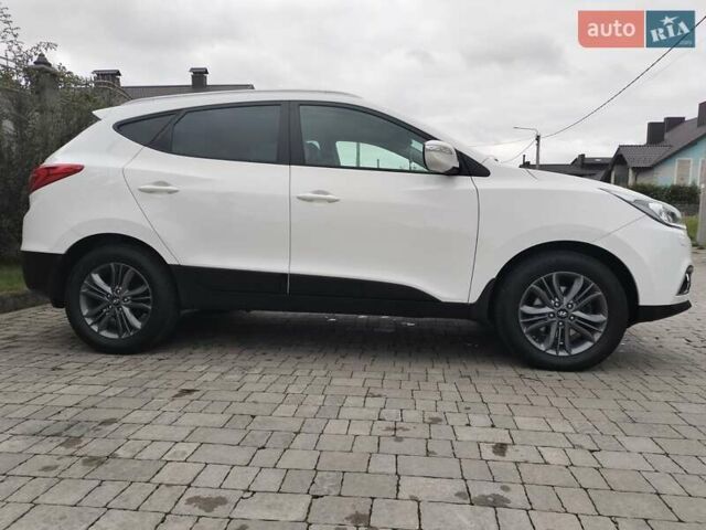 Белый Хендай их35, объемом двигателя 2 л и пробегом 234 тыс. км за 14950 $, фото 12 на Automoto.ua