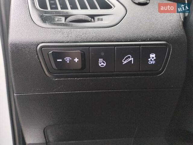 Белый Хендай их35, объемом двигателя 2 л и пробегом 234 тыс. км за 14950 $, фото 57 на Automoto.ua