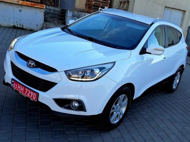 Белый Хендай их35, объемом двигателя 2 л и пробегом 200 тыс. км за 14800 $, фото 12 на Automoto.ua