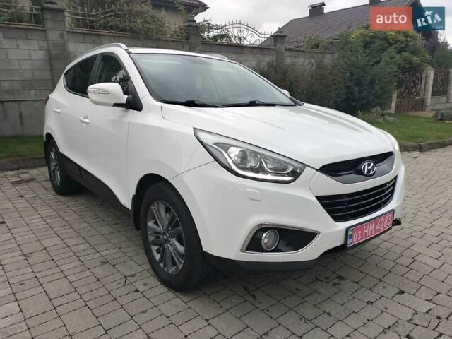 Белый Хендай их35, объемом двигателя 2 л и пробегом 234 тыс. км за 14950 $, фото 6 на Automoto.ua