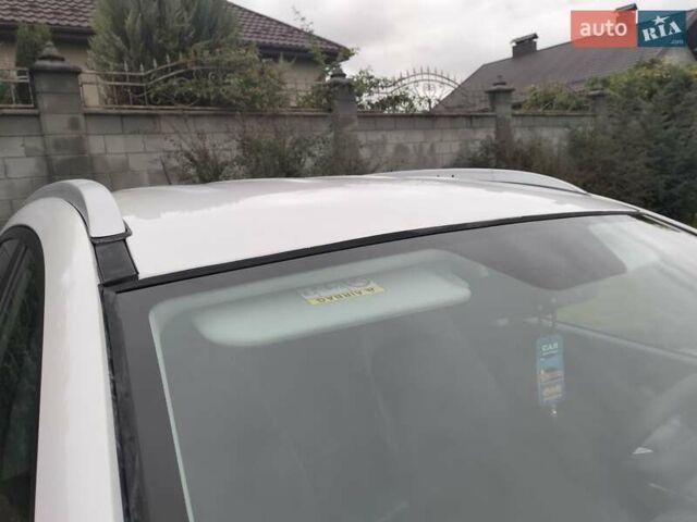 Белый Хендай их35, объемом двигателя 2 л и пробегом 234 тыс. км за 14950 $, фото 35 на Automoto.ua