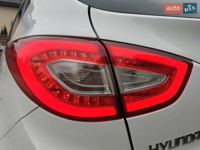 Белый Хендай их35, объемом двигателя 2 л и пробегом 234 тыс. км за 14950 $, фото 38 на Automoto.ua