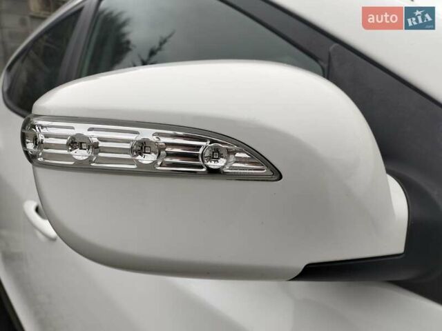 Белый Хендай их35, объемом двигателя 2 л и пробегом 234 тыс. км за 14950 $, фото 40 на Automoto.ua