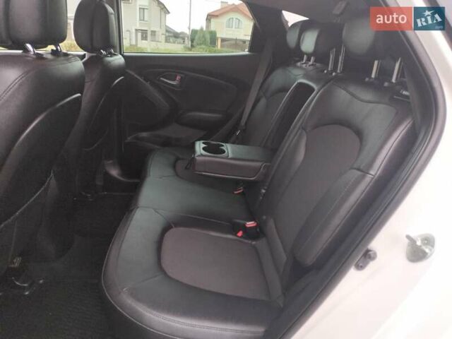 Белый Хендай их35, объемом двигателя 2 л и пробегом 234 тыс. км за 14950 $, фото 73 на Automoto.ua