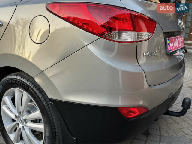 Бежевый Хендай их35, объемом двигателя 2 л и пробегом 147 тыс. км за 11800 $, фото 40 на Automoto.ua