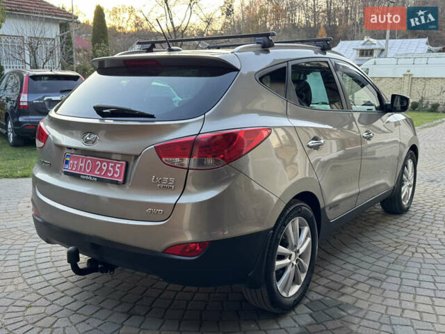 Бежевый Хендай их35, объемом двигателя 2 л и пробегом 147 тыс. км за 11800 $, фото 31 на Automoto.ua