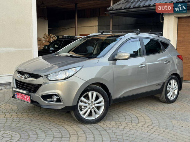 Бежевый Хендай их35, объемом двигателя 2 л и пробегом 147 тыс. км за 11800 $, фото 6 на Automoto.ua