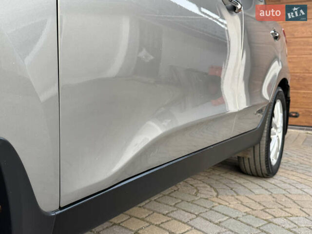 Бежевый Хендай их35, объемом двигателя 2 л и пробегом 147 тыс. км за 11800 $, фото 47 на Automoto.ua