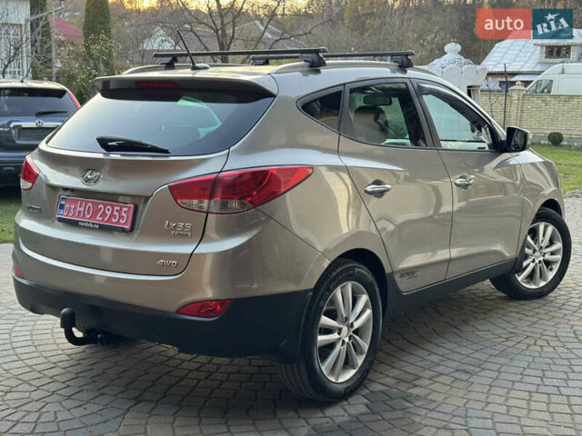 Бежевый Хендай их35, объемом двигателя 2 л и пробегом 147 тыс. км за 11800 $, фото 7 на Automoto.ua