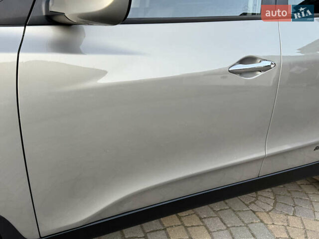 Бежевый Хендай их35, объемом двигателя 2 л и пробегом 147 тыс. км за 11800 $, фото 43 на Automoto.ua