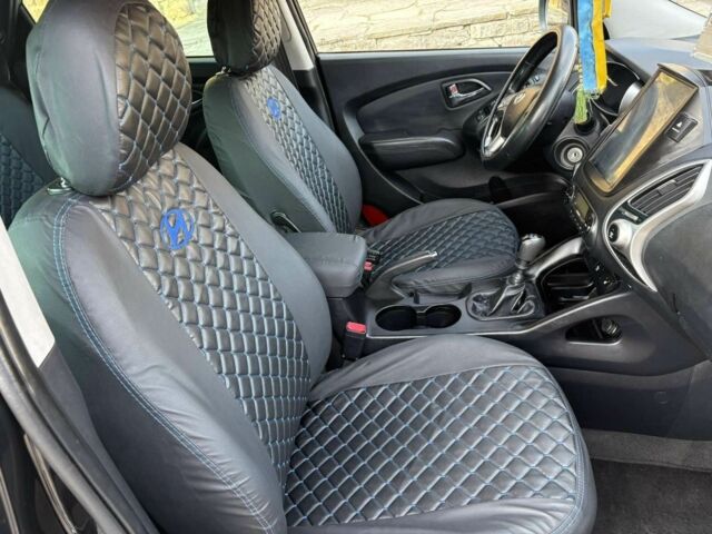 Хендай их35 2010 в Теребовле на Automoto.ua Черный Хендай их35, объемом двигателя 2 л и пробегом 261 тыс. км за 9700 $, фото 9 на Automoto.ua