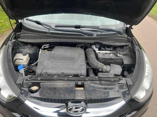 Черный Хендай их35, объемом двигателя 2 л и пробегом 233 тыс. км за 13500 $, фото 21 на Automoto.ua