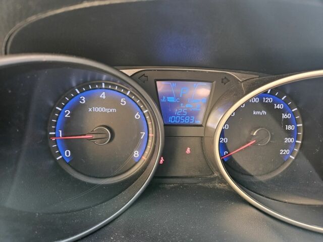 Хендай их35 2010 в Харькове на Automoto.ua Черный Хендай их35, объемом двигателя 2 л и пробегом 101 тыс. км за 12100 $, фото 5 на Automoto.ua