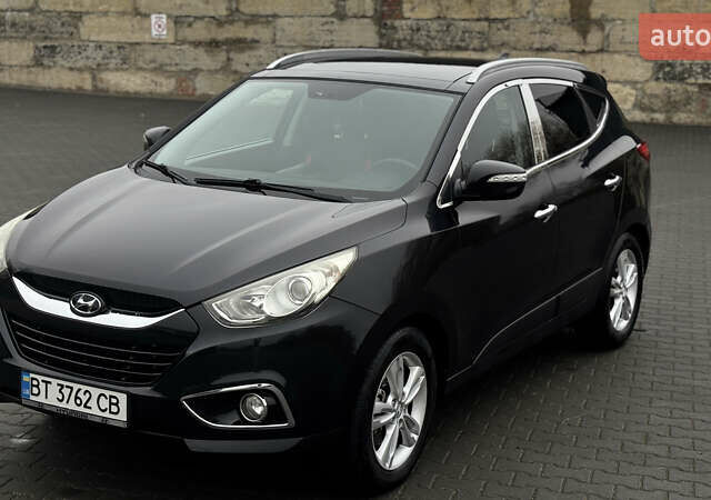 Черный Хендай их35, объемом двигателя 2 л и пробегом 178 тыс. км за 12350 $, фото 10 на Automoto.ua