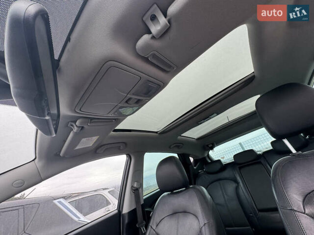 Черный Хендай их35, объемом двигателя 2 л и пробегом 111 тыс. км за 11900 $, фото 12 на Automoto.ua