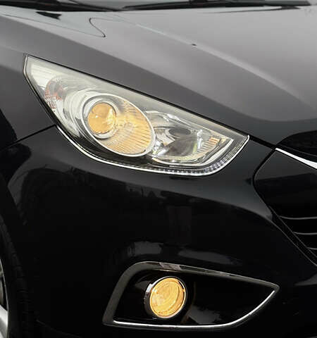 Черный Хендай их35, объемом двигателя 2 л и пробегом 178 тыс. км за 12350 $, фото 16 на Automoto.ua