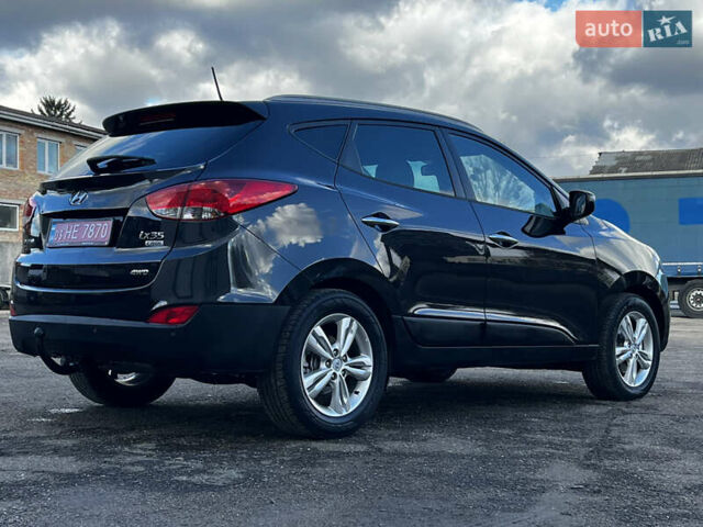 Черный Хендай их35, объемом двигателя 2 л и пробегом 225 тыс. км за 12999 $, фото 12 на Automoto.ua