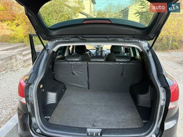 Хендай их35 2010 в Теребовле на Automoto.ua Черный Хендай их35, объемом двигателя 2 л и пробегом 261 тыс. км за 9700 $, фото 20 на Automoto.ua