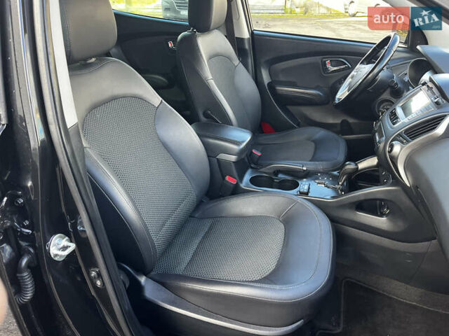 Черный Хендай их35, объемом двигателя 2 л и пробегом 225 тыс. км за 12999 $, фото 35 на Automoto.ua