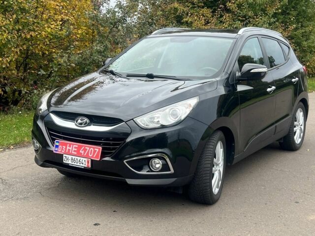 Черный Хендай их35, объемом двигателя 2 л и пробегом 233 тыс. км за 13500 $, фото 1 на Automoto.ua